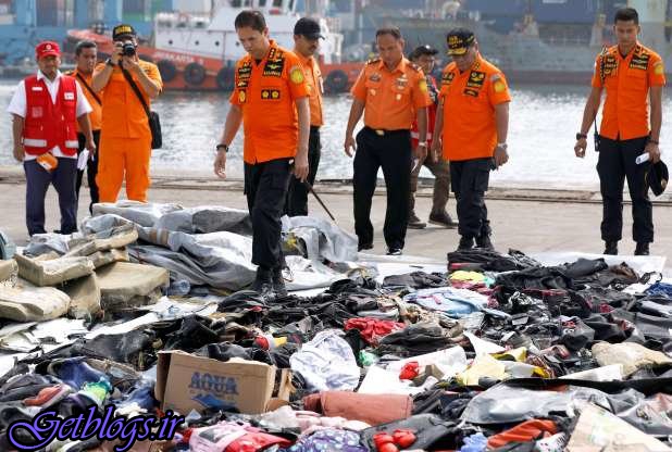 کشف بقایای اجساد قربانیانِ سانحه هواییِ اندونزی